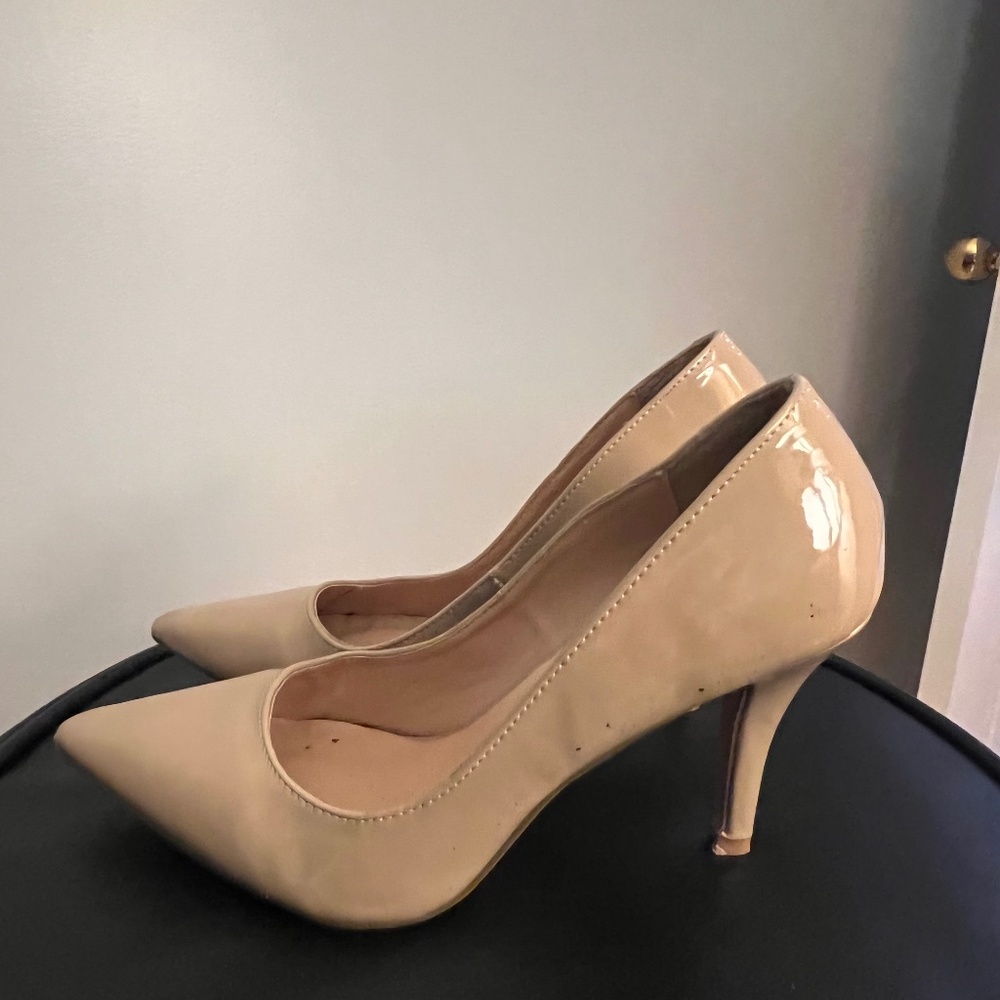 Madden Girl  Shoes Size 8